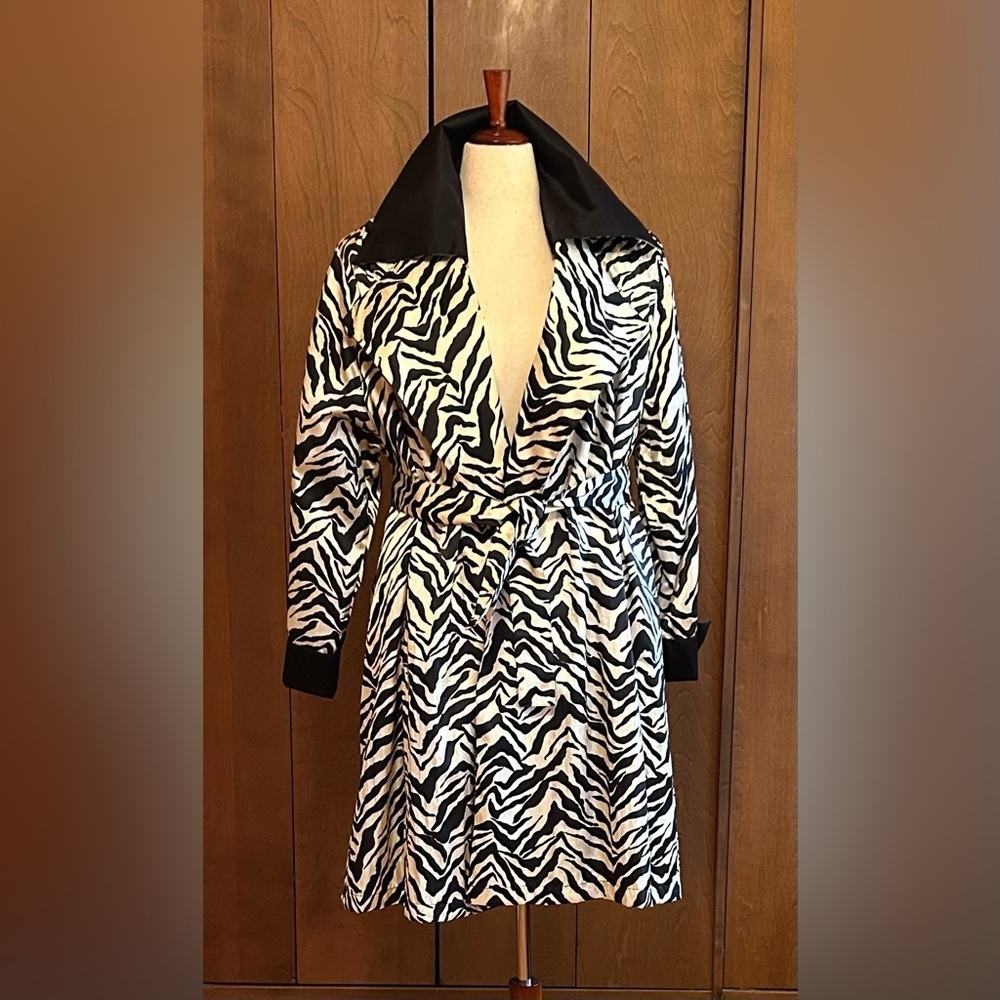 ALL WEATHER COAT, FULLY LINED AND REMOVABLE, Size 12